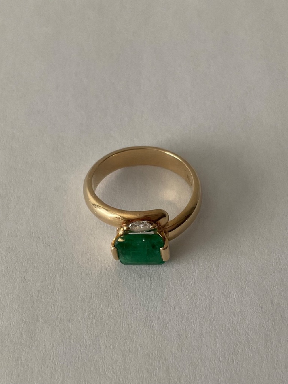 Emerald & Diamond Ring - Picture 4 of 11